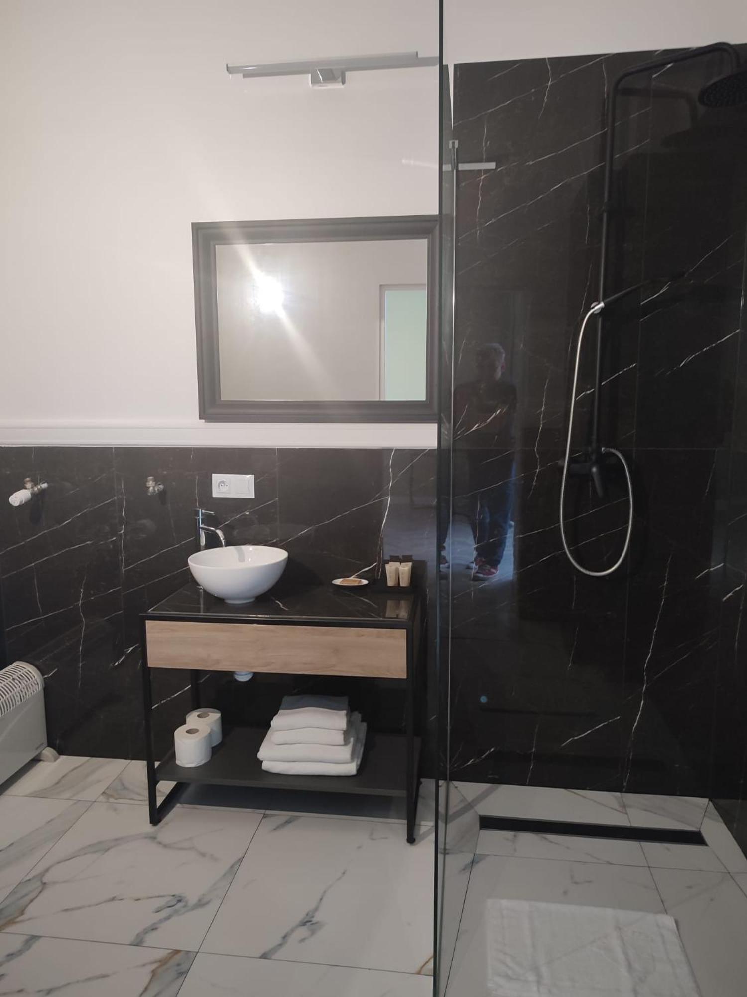 Aparthotel Kamienica Portowa Mikołajki Exterior foto